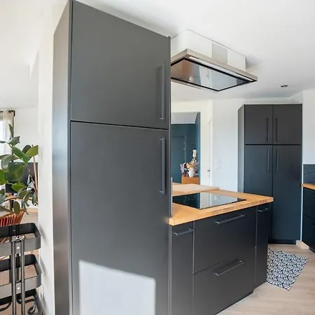 Apartment La Desirade, T3, Clim, Terrasse, Pkg, Centre *
